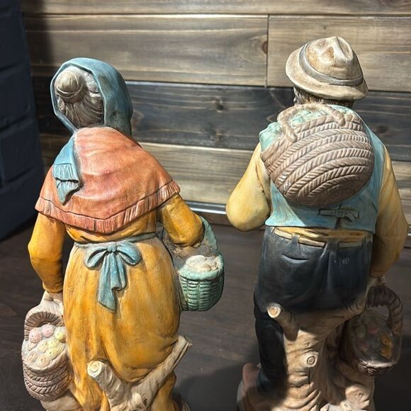 Vintage Ceramic Figurines Elderly Couple with Fruit  Baskets Peddlers Signed DC - Picture 8 of 11